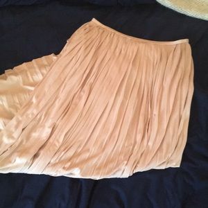 🥂CLOSEOUT SALE!!🎉 NWT Pink Pleated Maxi Skirt